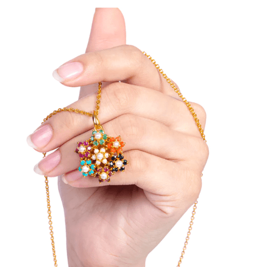 Zircoon Flower Pendant