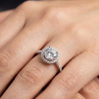 PLATINUM ROUND DIAMOND RING
