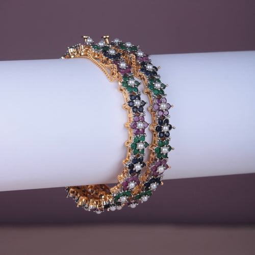 Premium Zircon Flower Bangle