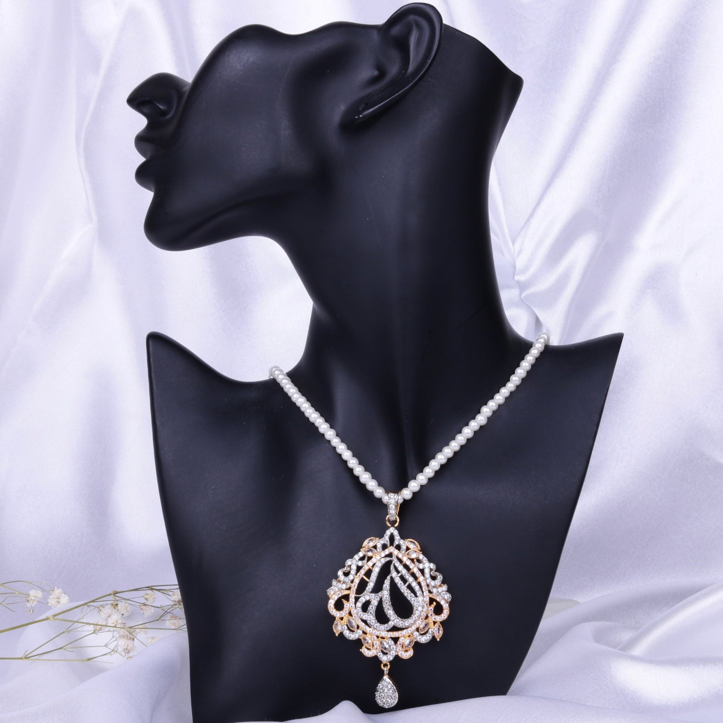 Calligraphy Pendant  029